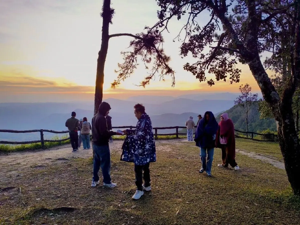 หนาวสั่นมาก ภูเรือ อุณหภูมิดิ่ง 7°C อุตุฯ เตือน อีสาน อุณหภูมิลด 5°C