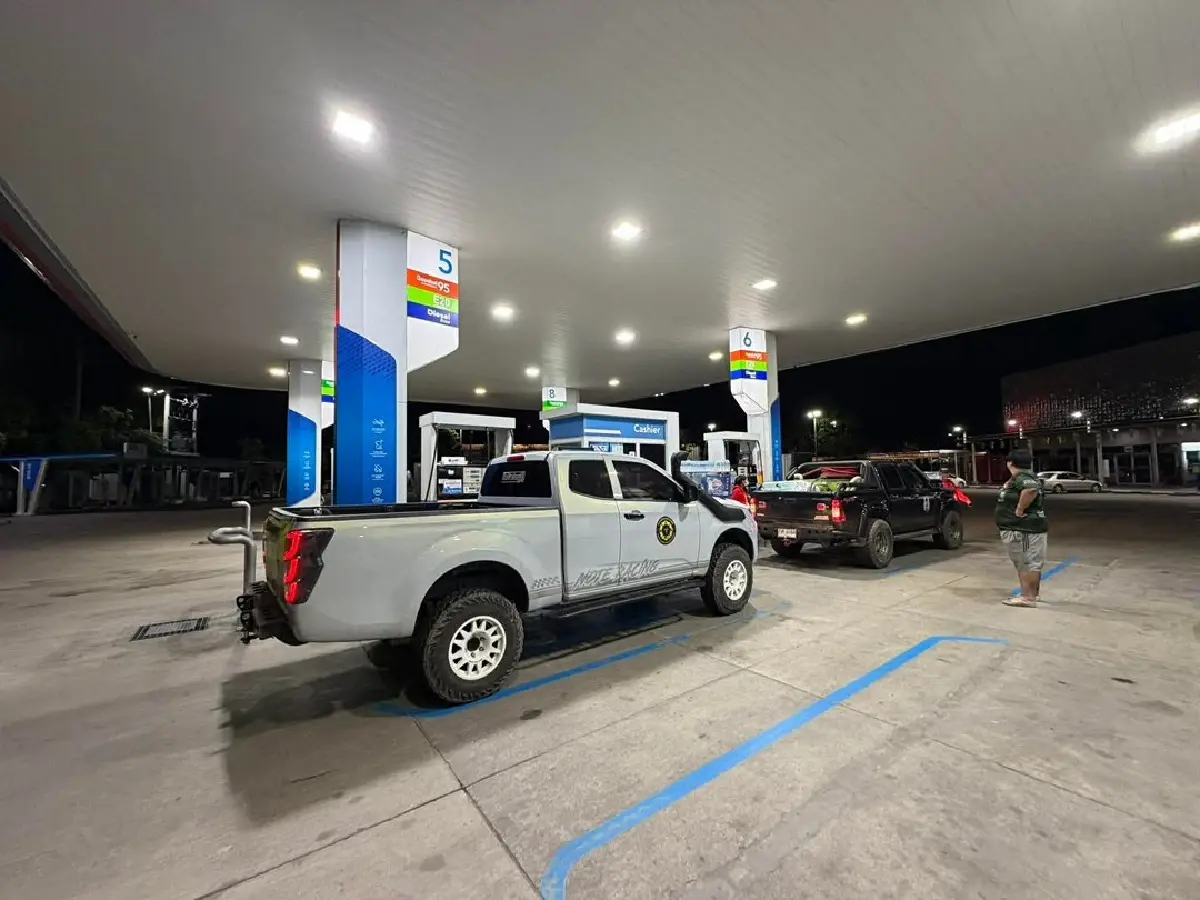 หาดใหญ่น้ำท่วมวิกฤต สะพานหาดใหญ่ใน น้ำขึ้นสูงท่วมรถยนต์แล้ว