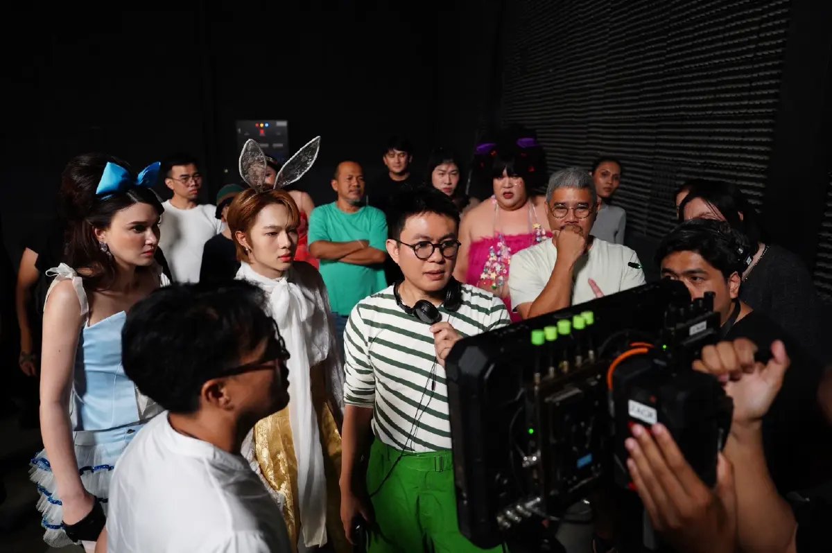 ‘ดีว่า…ราวี’ ศึกชิงค์ไมค์ระหว่าง ‘ตัวแม่ล้านตลับ’ - ‘ไอดอล Gen Z’