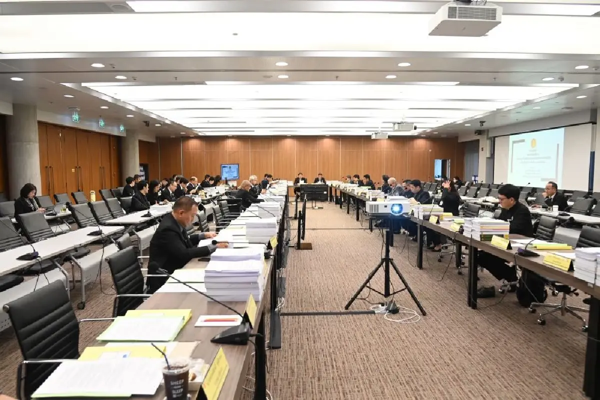 'โฆษกกมธ.แก้รธน.' เผยมติเคาะเวลาทำรธน.ใหม่ภายใน 360 วัน