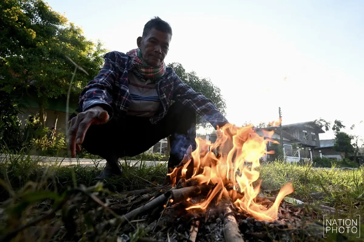กรมอุตุ เผยเส้นทางพายุโคโตะ ในทะเลจีนใต้ เตือนไทยตอนบน หนาว 1-8°C