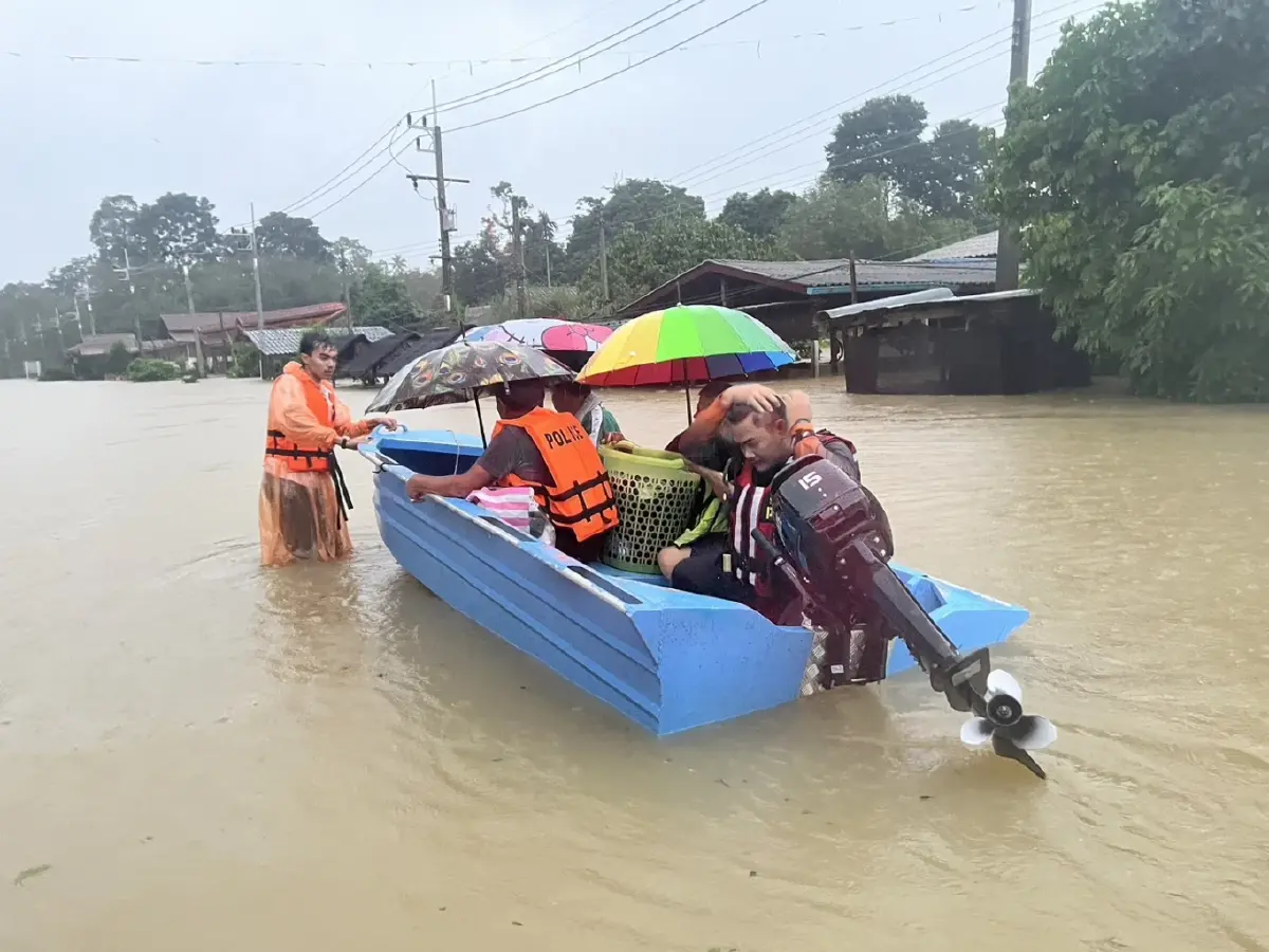 น้ำท่วมยะลา น้ำลดไม่ทันไร 'ฝนถล่มซ้ำ' มวลน้ำจ่อพื้นที่เศรษฐกิจ