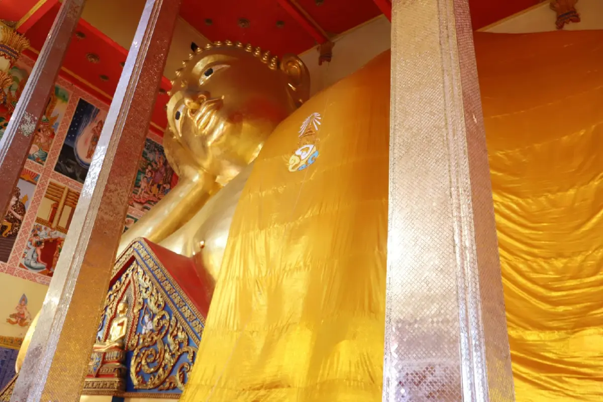 โปรดเกล้าฯ พลตรีหญิง ท่านผู้หญิงอรอนงค์ ปิยนาฎวชิรพัทธ์ ในพิธีฯวัดบางพลีใหญ่กลาง