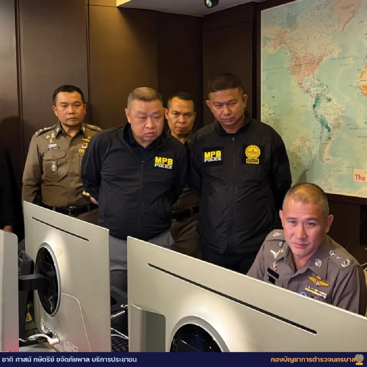 บุกคอนโดฯหรูทองหล่อ จับ 4 ชาวจีนสแกมเมอร์ ใช้ AI หลอกระบบ KYC ธนาคาร