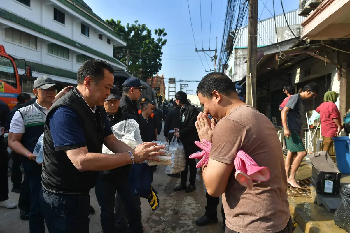 อนุทิน ขอเว้นระเบียบ ให้ ผู้เช่าเหยื่อน้ำท่วม ได้สิทธิช่วยเหลือ