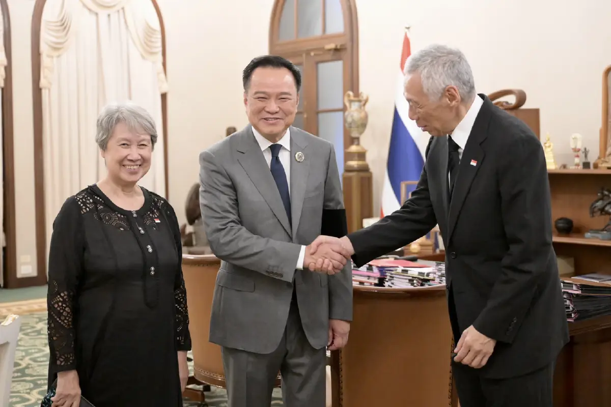 ‘อนุทิน’ เปิดทำเนียบฯ เลี้ยงน้ำชา ‘ลี เซียนลุง‘ อดีตนายกฯ สิงคโปร์