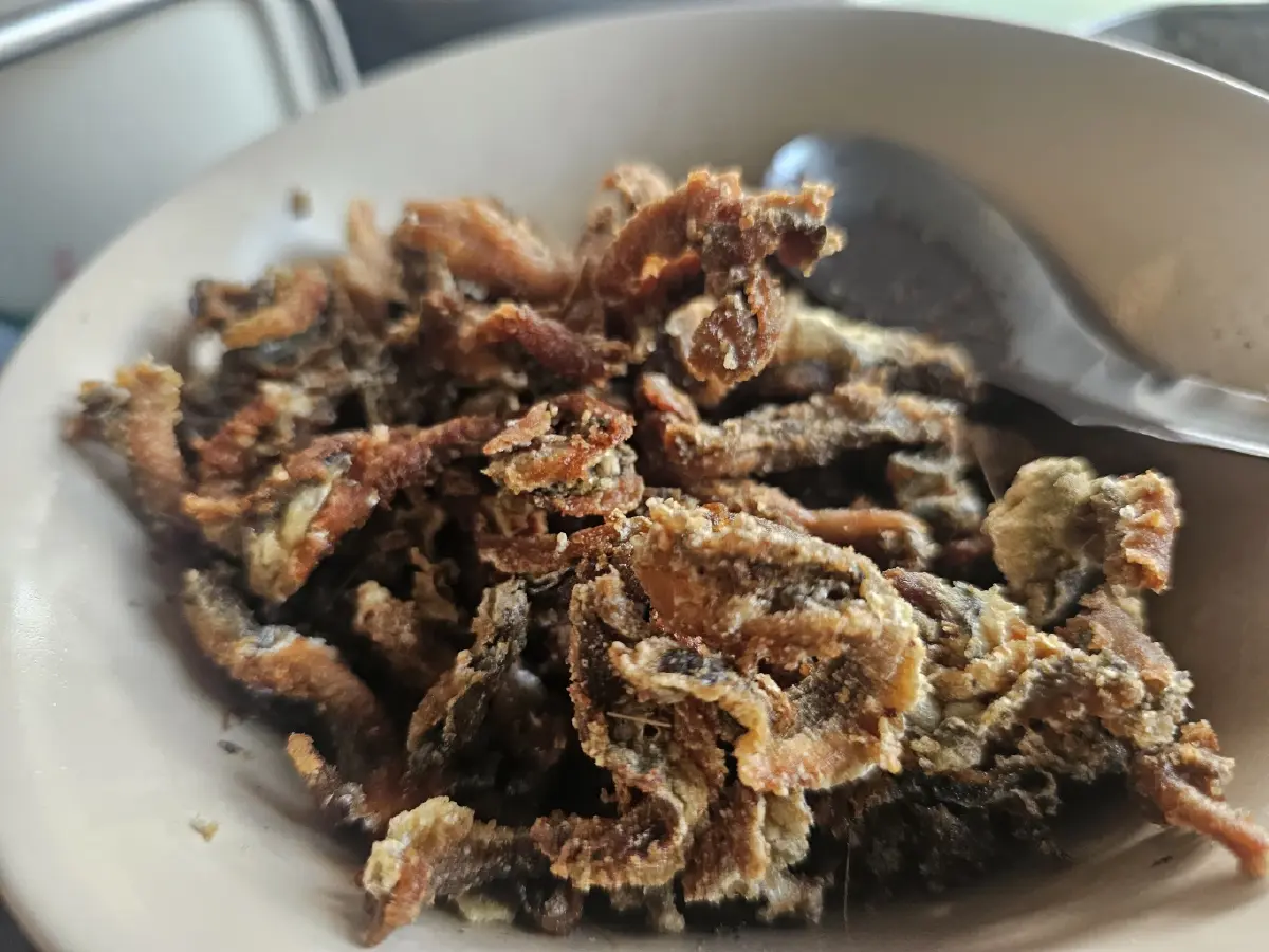 ‘ย่งฮั่วเฮง’ ก๋วยเตี๋ยวลูกชิ้นปลารสเด็ด อร่อย ที่ ถนนเอกชัย 45