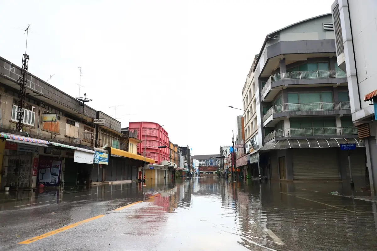 น้ำท่วมยะลา 7 วัน เดือดร้อน 1.2 แสนคน เขื่อนบางลาง งดระบายต่อ 3 วัน