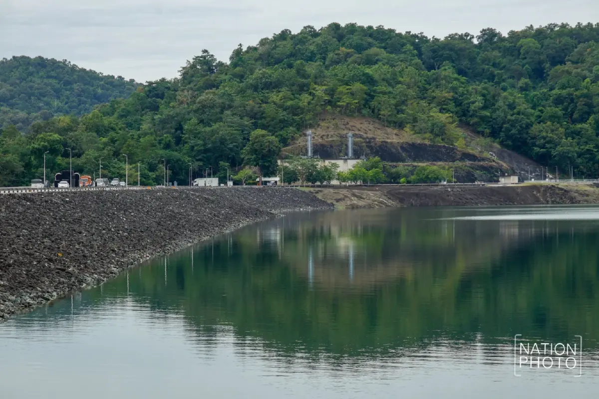 “เขื่อนสิริกิติ์” ใกล้เต็มความจุ ปริมาณน้ำ 97% ระบายน้ำเพิ่มรับมือ “คัลแมกี”
