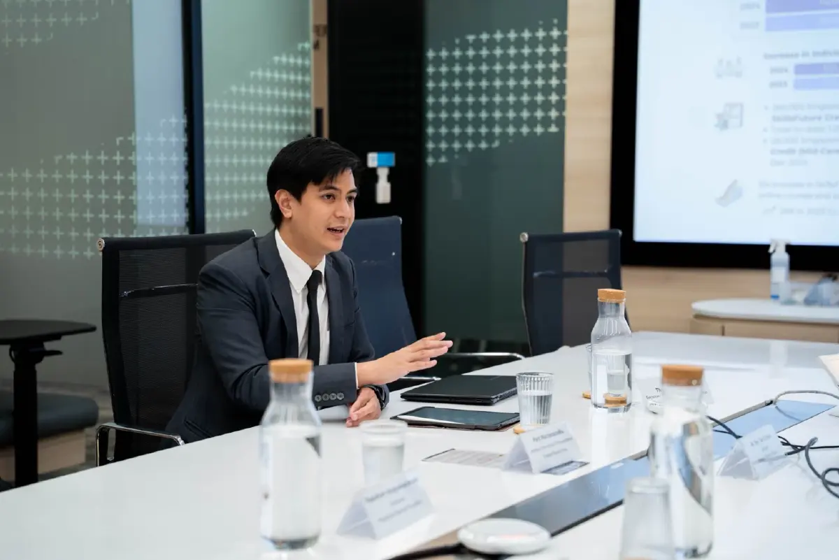 \'พริษฐ์\' ชู 10 ข้อรัฐต้องลงทุนในคน ยกระดับทักษะ อิงกลไกตลาด