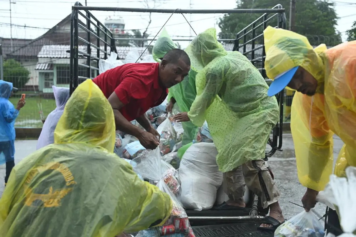 ธรรมนัส สั่ง เร่งระบายน้ำลงทะเลสาบสงขลา ลุ้นไม่มีฝน หาดใหญ่กลับเข้าสภาวะปกติ