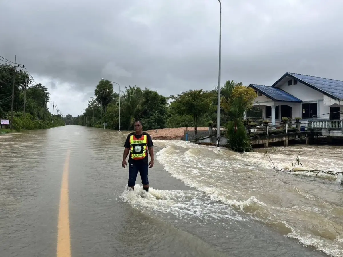 น้ำท่วมภาคใต้ ทช. แจ้งปิดการจราจร 14 สายทาง น้ำท่วมถนน รถผ่านไม่ได้