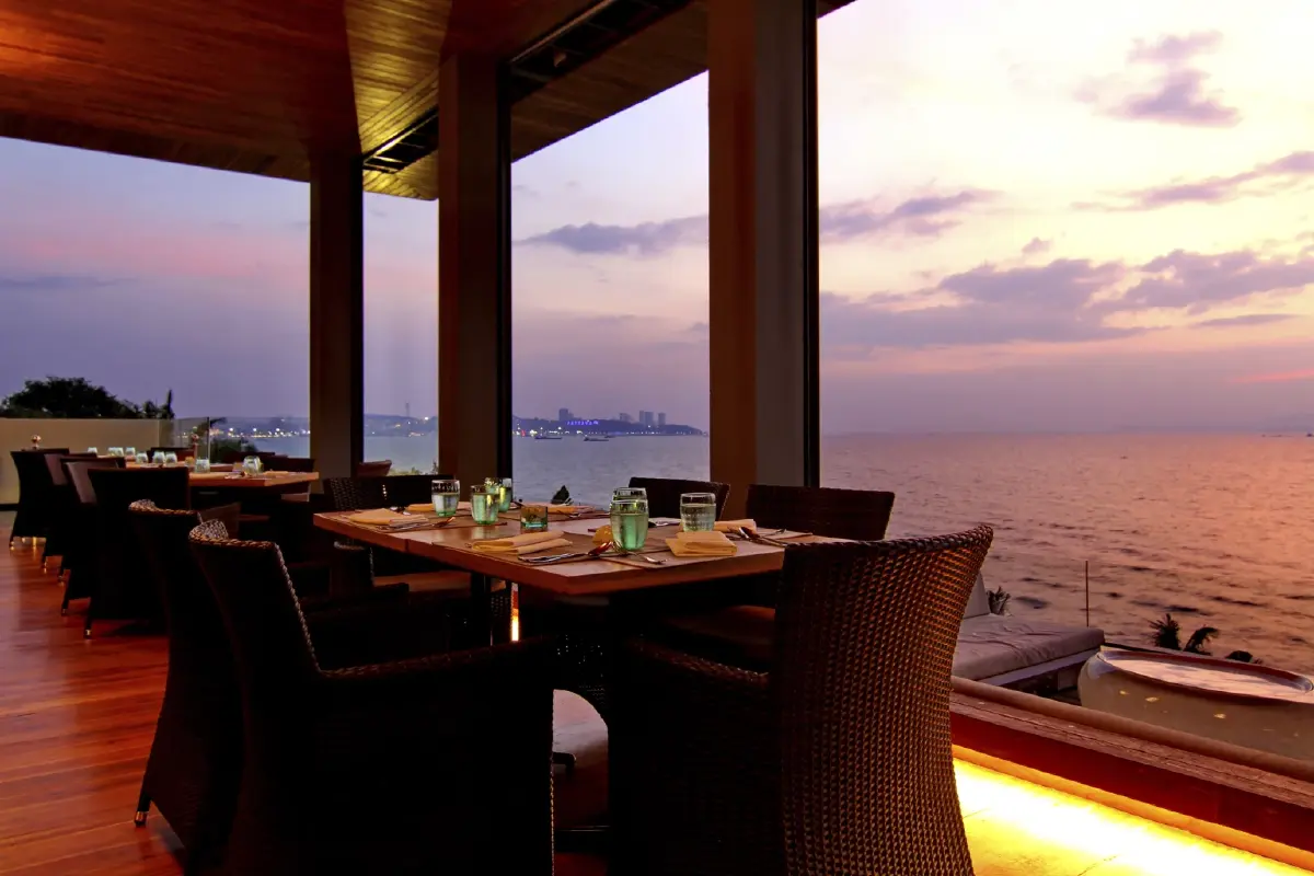 เปิดพิกัดชมพลุนานาชาติเมืองพัทยา 2568 ภายใต้แนวคิด 'แสงแห่งความจงรักภักดี สถิตในใจนิรันดร์'