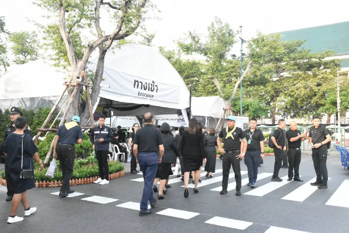 กทม. ตรวจความพร้อมสนามหลวง 9 พ.ย. ถวายสักการะพระบรมศพ พระพันปีหลวง