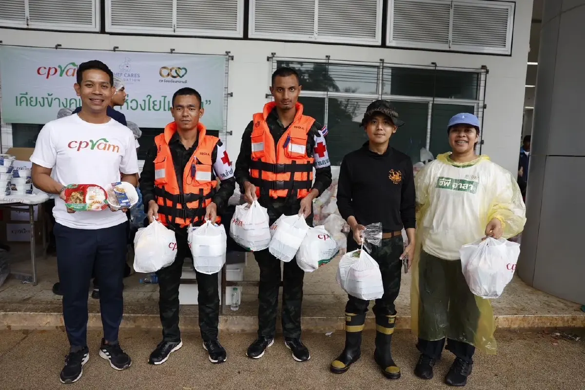 ซีพีอาสา ลุยหนุนโรงครัวกว่า 55 จุด พร้อมกระจายถุงยังชีพช่วยชาวใต้