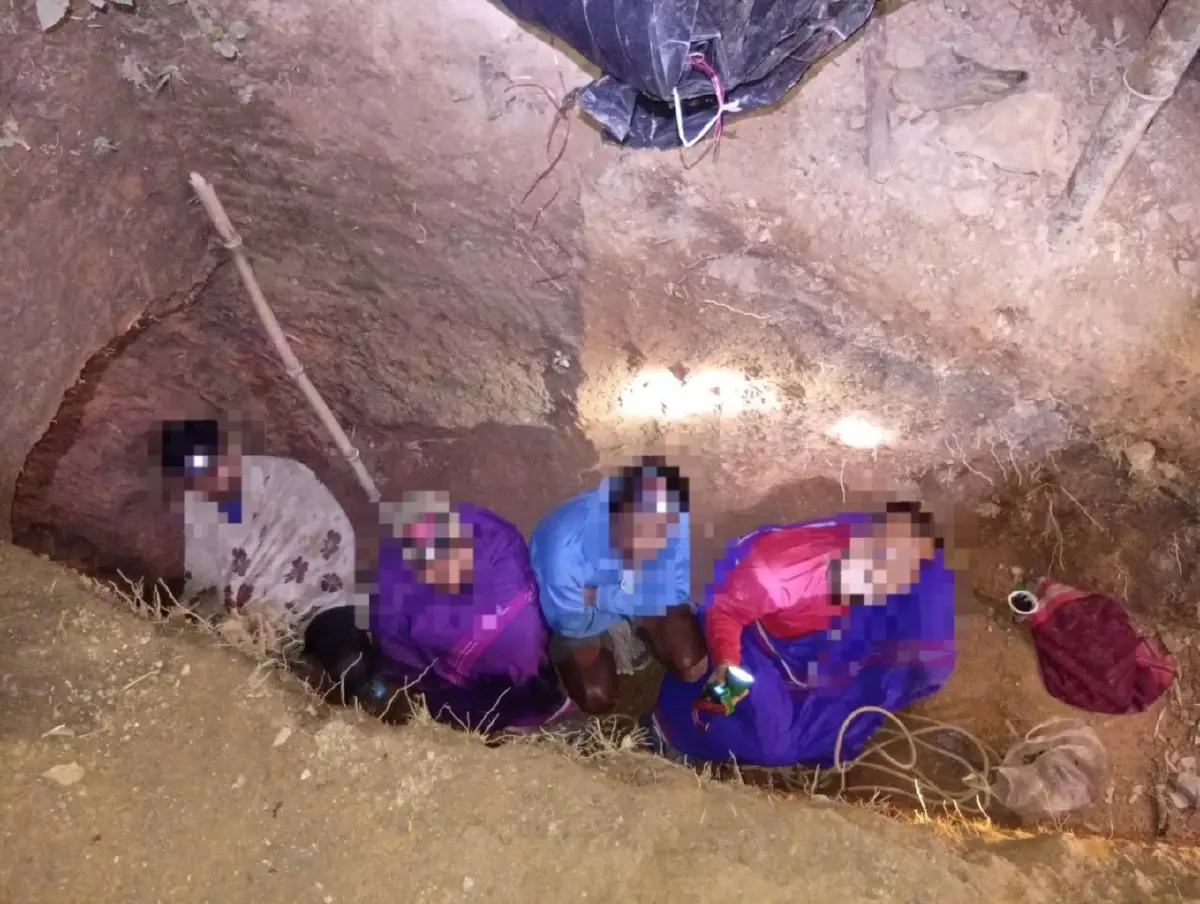 เหิม! รุกขุดทอง 'ทองผาภูมิ' ทหาร-ตำรวจ บุกจับ 4 ต่างด้าวพร้อมปืน