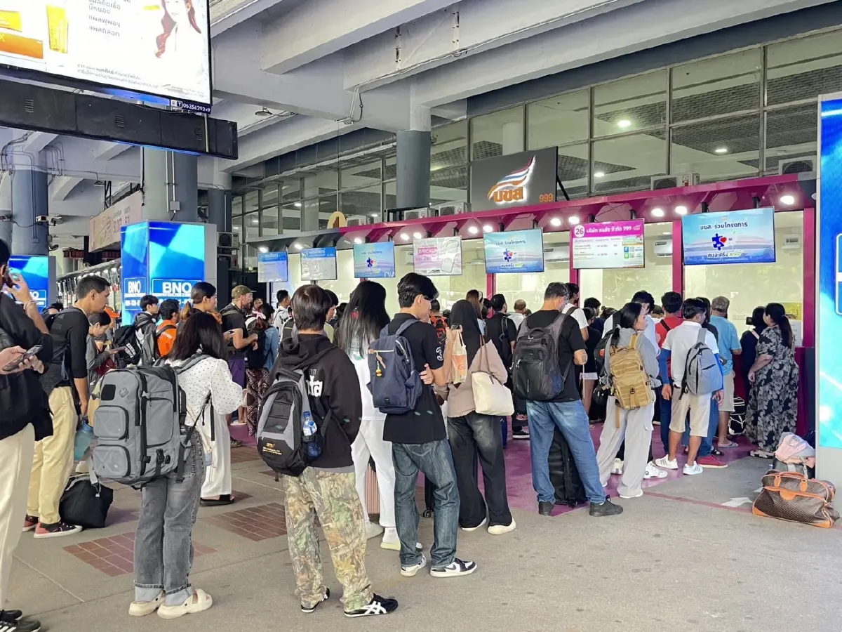 บขส. เผยยอดจองตั๋วปีใหม่พุ่ง 15 - 20% คาดประชาชนเดินรถ 1.2 แสนคนต่อวัน