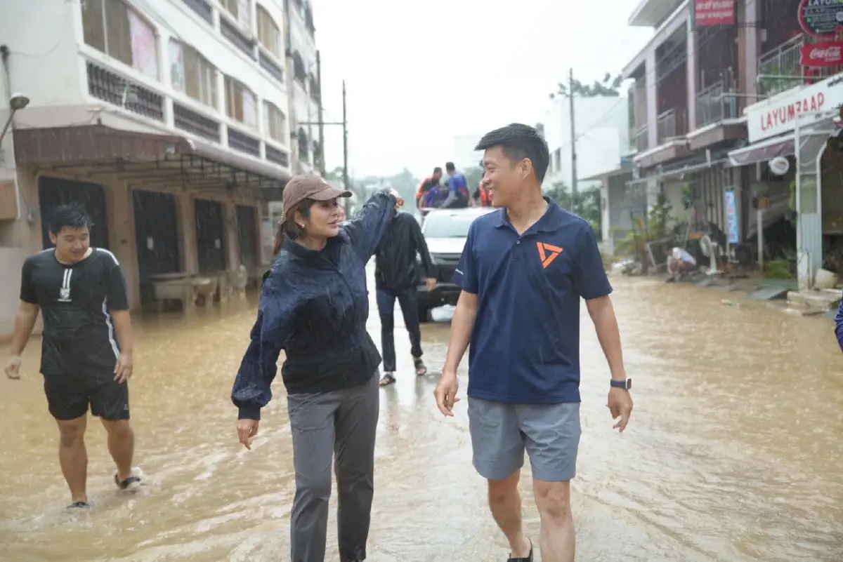 'เท้ง' นำทัพส้มลุยช่วย 'น้ำท่วมหาดใหญ่' แนะรัฐบูรณาการทุกหน่วย