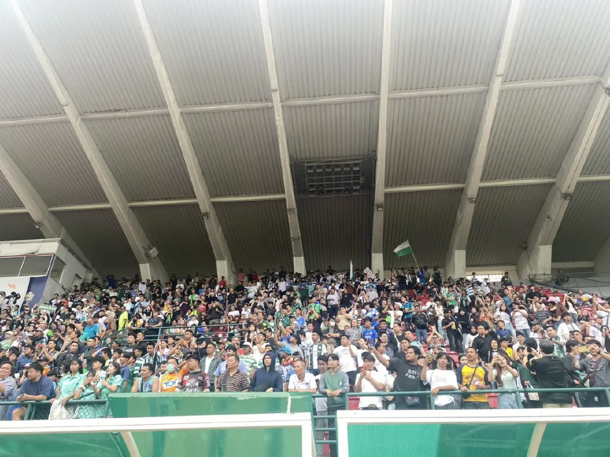 ฟอร์มดี 'หมอนทองวิทยา' สร้างตำนาน รถขนฝัน ล้มยักษ์เข้าชิงบอล 7 สี