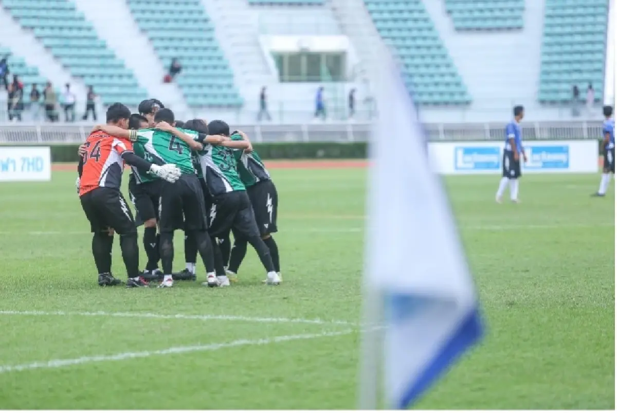 สนามฟุตบอล = ห้องเรียนชีวิต และพื้นที่แห่งโอกาสการเรียนรู้