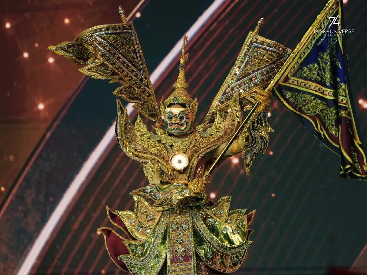 “วีนา ปวีนา” เฉิดฉายในชุด “สุวรรณรากษา” รอบชุดประจำชาติ Miss Universe 2025