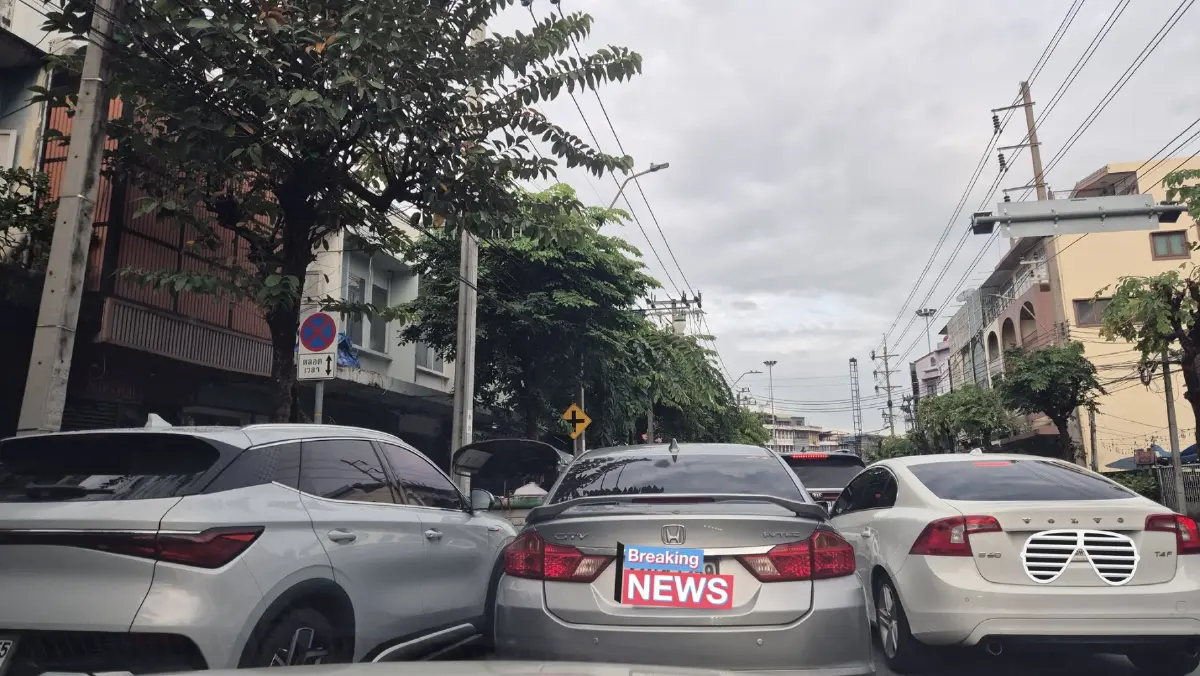 เช็กเส้นทางรถติด น้ำท่วมกรุงเทพ น้ำลดหรือยัง วันทำงาน ไปโรงเรียน