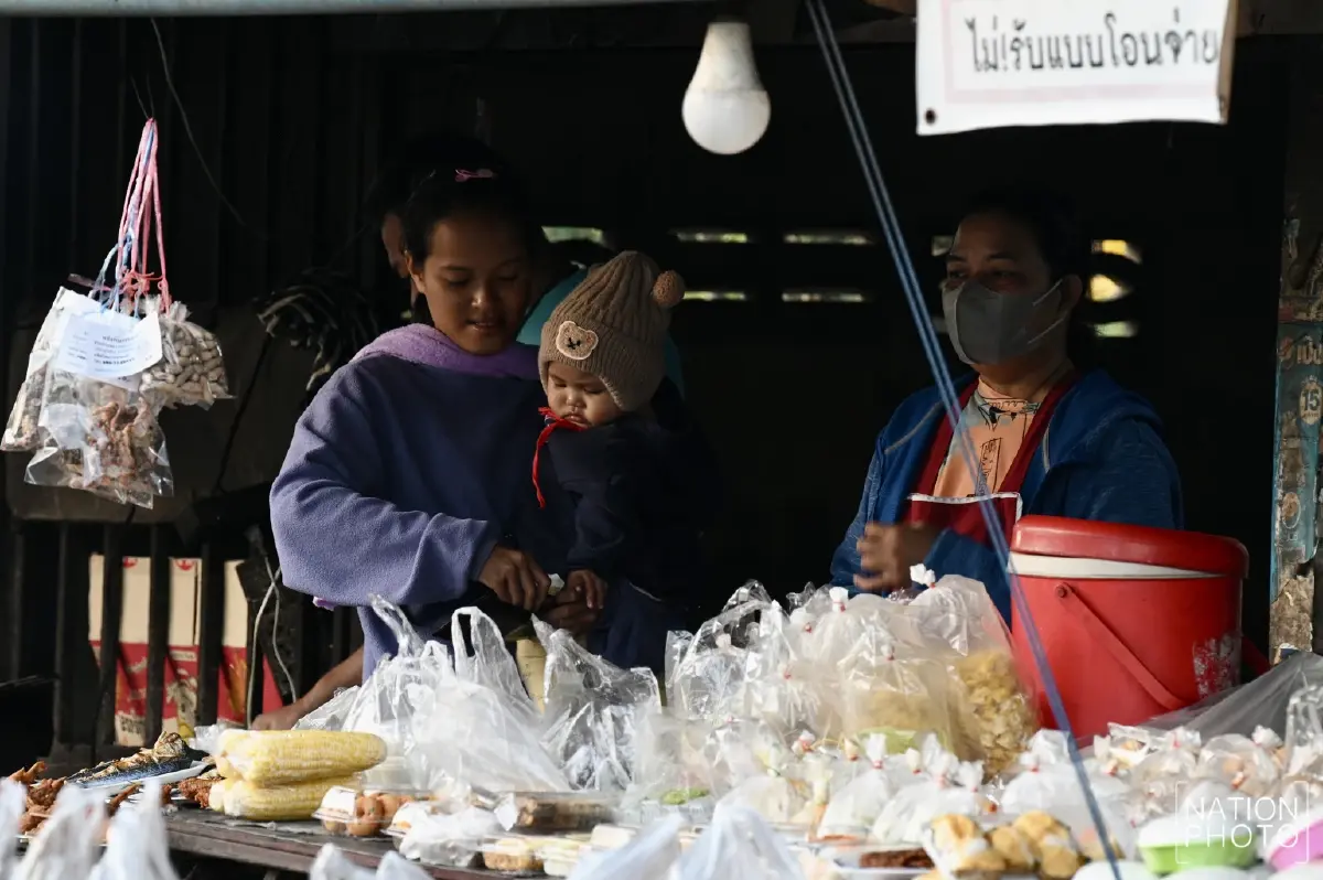 อุณหภูมิลดฮวบ! ชาวพนมดงรัก สุรินทร์ ต้องสวมเสื้อกันหนาวแต่เช้า