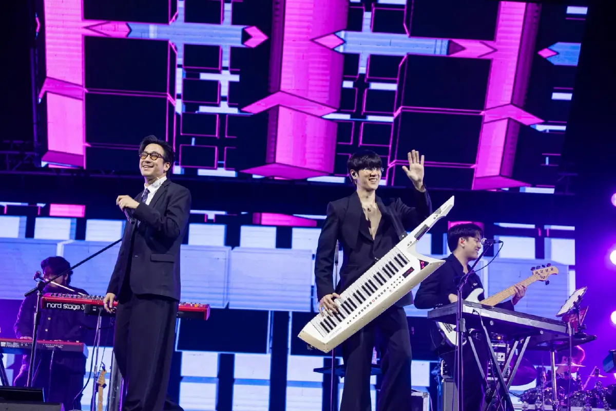 สารความสุขหลั่ง Cover Night Live ส่งท้ายปีกับ ‘โดม จารุวัฒน์ - MEAN’