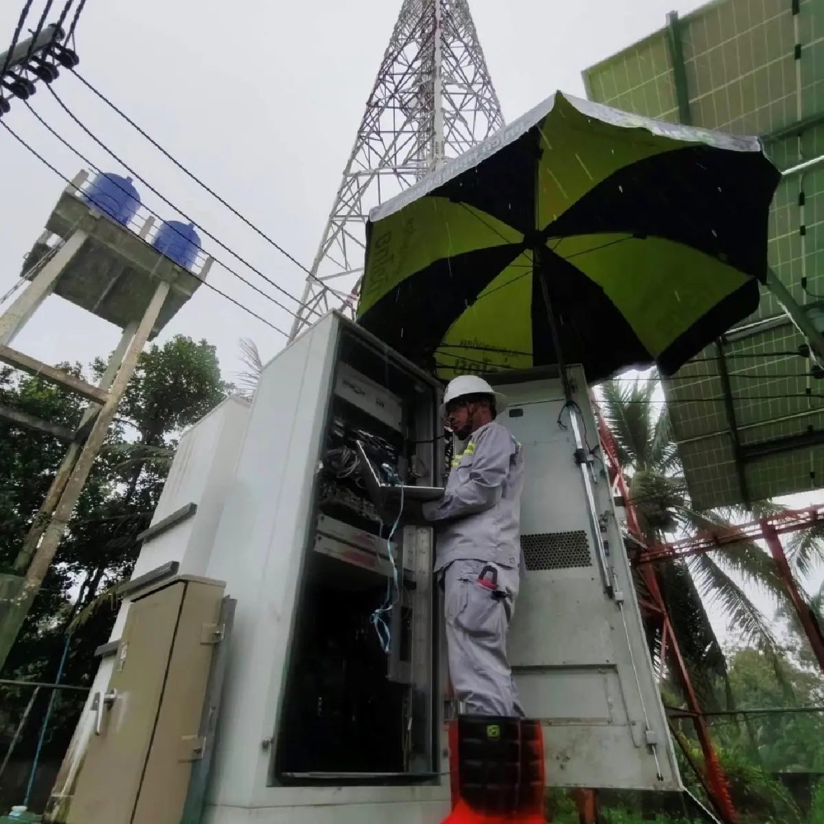 AIS ระดมวิศวกรกู้โครงข่ายน้ำท่วมหาดใหญ่  ตั้งวอร์รูม 24 ชม. หลังสถานีฐานจมน้ำ 60 แห่ง