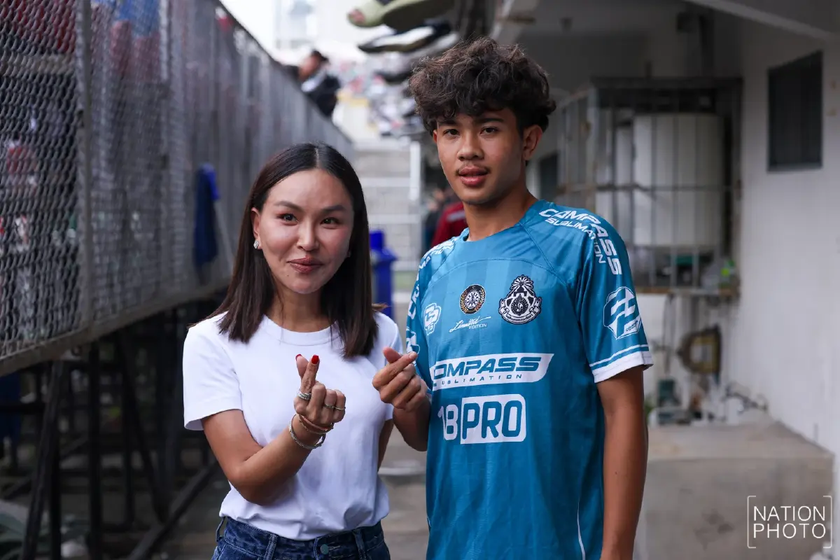 สนามศุภชลาศัย แตก! แฟนบอลแห่เชียร์คู่ชิงฯ "หมอนทองวิทยา vs อบจ.ชัยนาท"