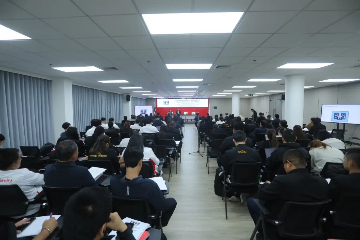 ‘2 ส.’ ติวเข้ม ผู้สมัคร สส.พท. เข้ม กม. เน้นโซเชียลฯ วางแกน