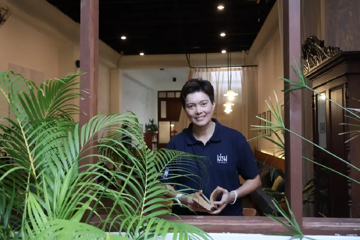 ‘เปรม’ คาเฟ่ขนมไทยในบ้านคหบดีอายุ 80 ปี ย่านเมืองเก่า ‘ภูเก็ต’