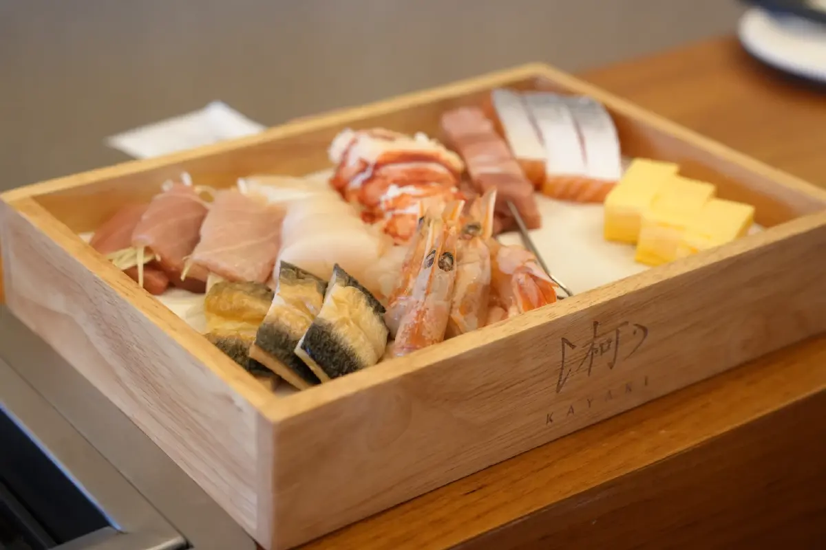 รีวิว 'KAYAKI' ร้านที่ใช้เปลวไฟเนรมิตศิลปะแห่งการย่างปลา