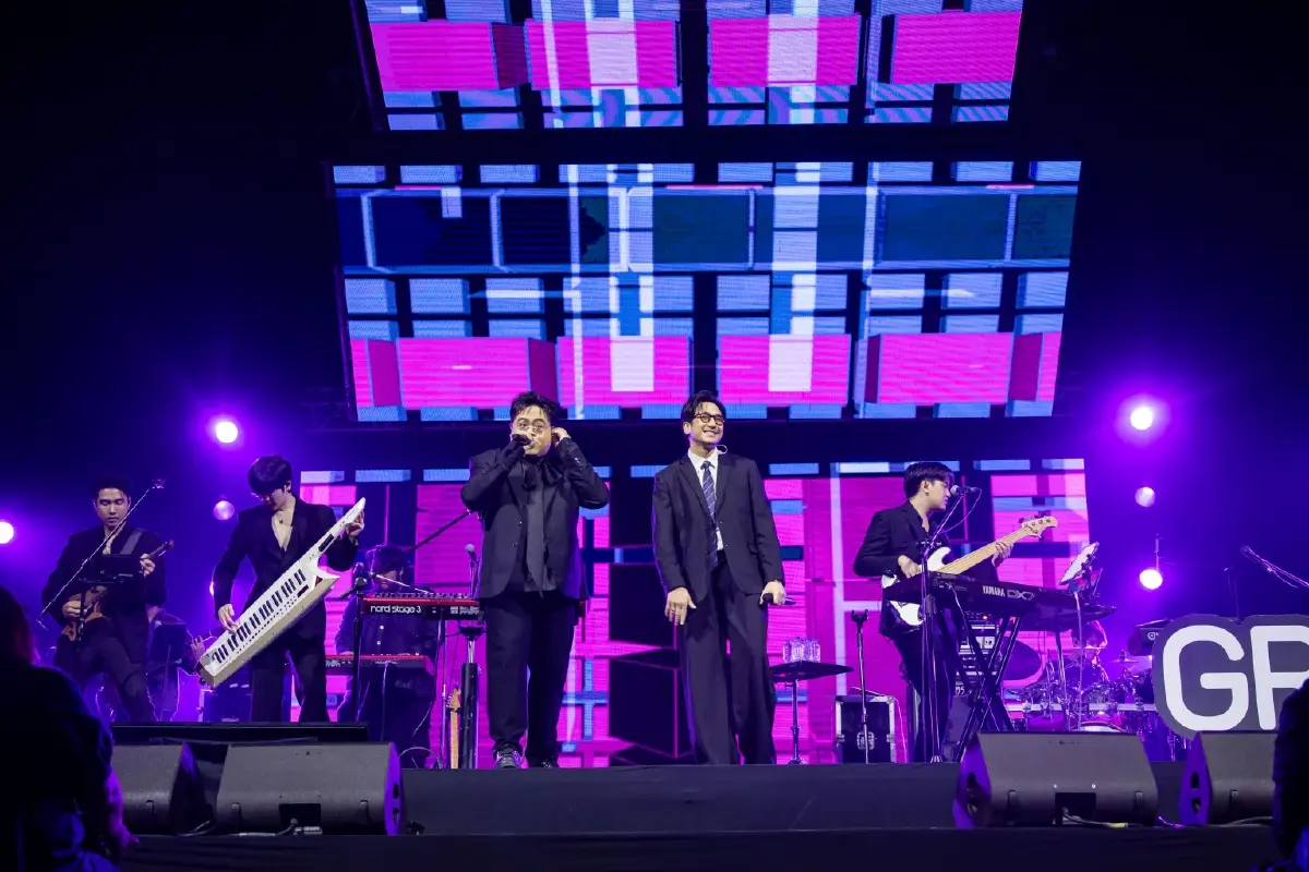 สารความสุขหลั่ง Cover Night Live ส่งท้ายปีกับ ‘โดม จารุวัฒน์ - MEAN’