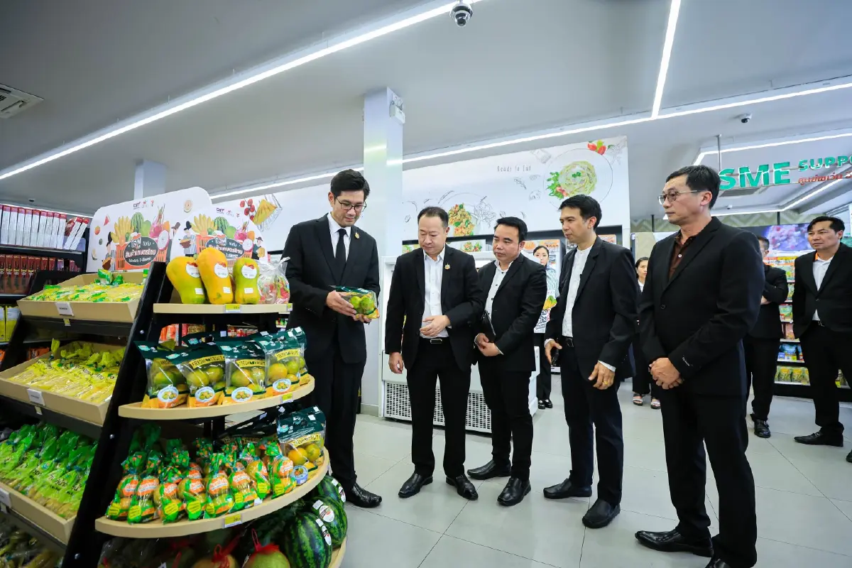 พาณิชย์ผนึกเซเว่นฯ เปิดช่องทางจำหน่ายหนุนเกษตรกร ดันผลผลิต 200 ล้านชิ้น