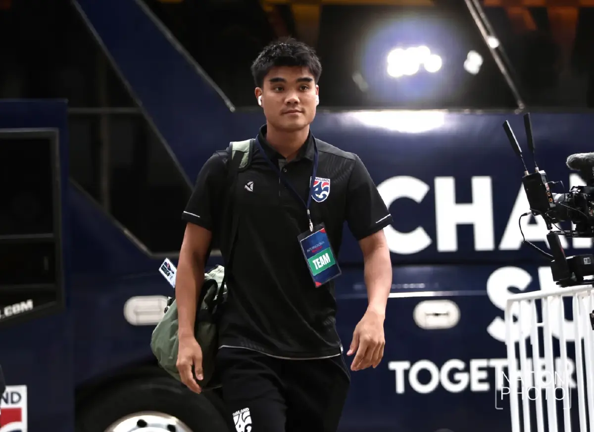 บรรยากาศก่อนศึกคัดเลือกเอเชีย แฟนบอลแห่เชียร์ ไทย พบ สิงคโปร์