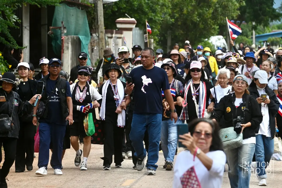 'พื้นที่นี้คือของคนไทย' คปท. ลงพื้นที่หนองจาน ให้กำลังใจเจ้าหน้าที่