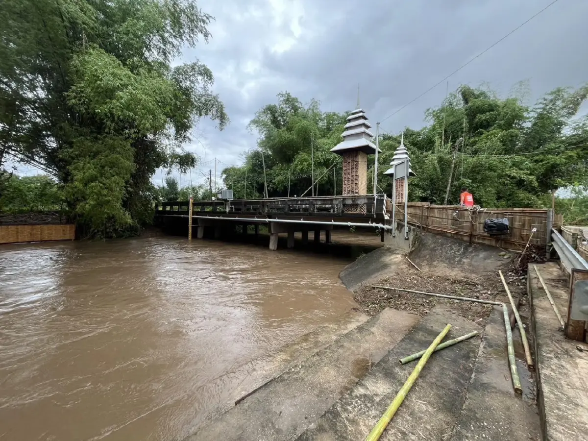 อันตรายฝนถล่ม จอมทอง เชียงใหม่ สั่งปิดน้ำตกแม่กลาง-ผาดอกเสี้ยว