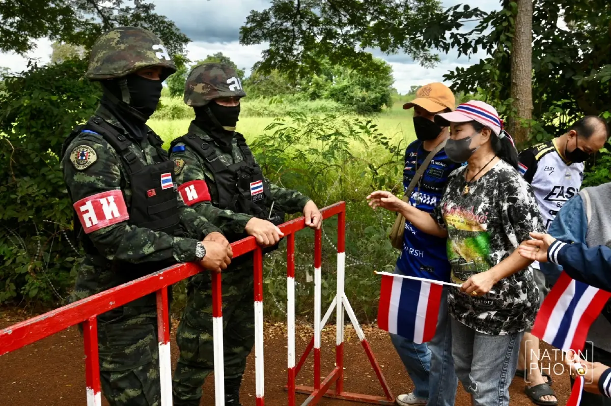 'พื้นที่นี้คือของคนไทย' คปท. ลงพื้นที่หนองจาน ให้กำลังใจเจ้าหน้าที่
