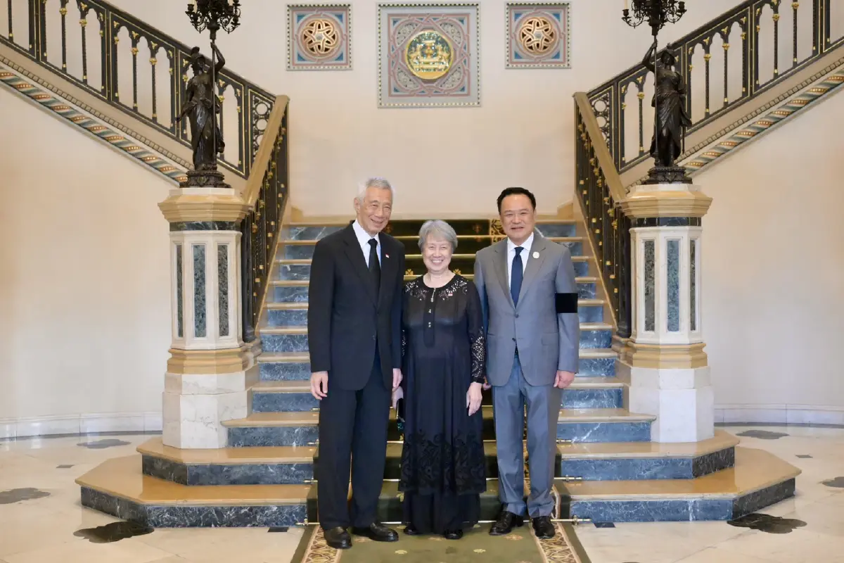 ‘อนุทิน’ เปิดทำเนียบฯ เลี้ยงน้ำชา ‘ลี เซียนลุง‘ อดีตนายกฯ สิงคโปร์