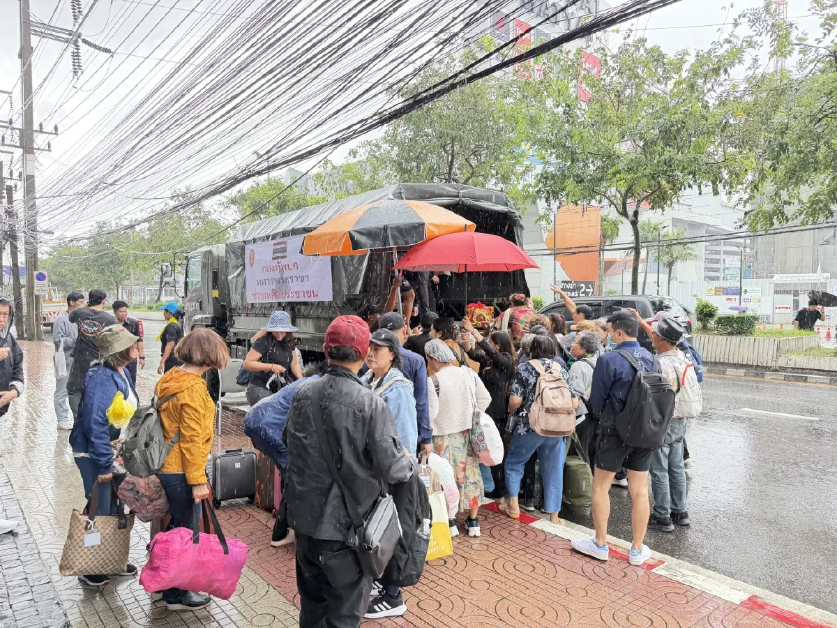 สมาชิกหอการค้าฯนับร้อยยังติดค้าง อาหารเริ่มขาดแคลน – ตั๋วเครื่องบินพุ่ง 5 พันบาท