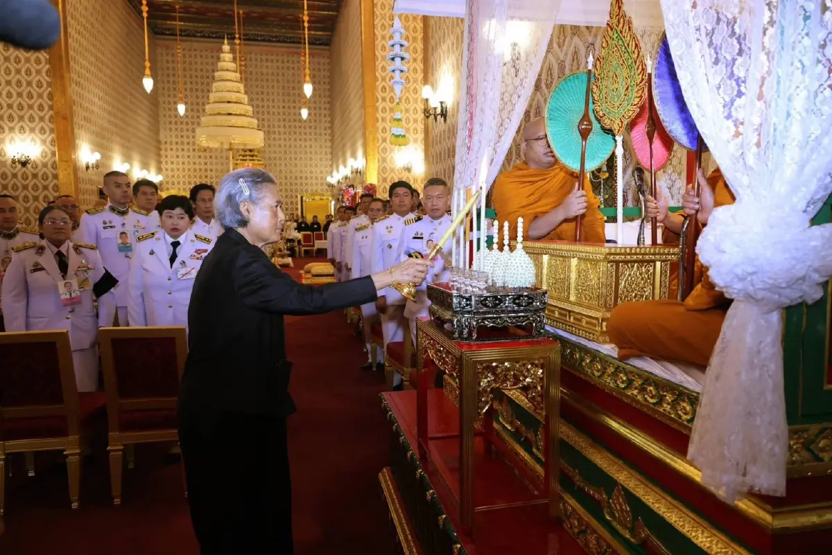 กรมสมเด็จพระเทพฯ ทรงบำเพ็ญพระราชกุศลถวายพระบรมศพ \'สมเด็จพระพันปีหลวง\'