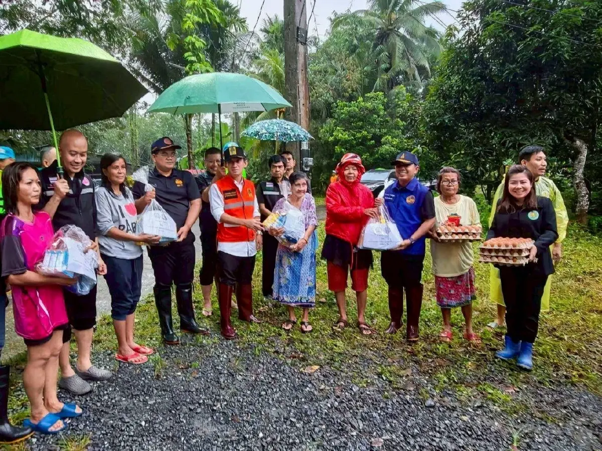 เกษตรฯลงอันดามัน เร่งช่วยผู้ประสบภัยใต้ สั่งพร้อมรับฝนหนักอีกระรอก ธ.ค. นี้