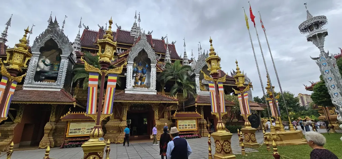 กต.เชิญผ้าพระกฐินพระราชทานทอดถวายวัดป่าเชต์สิบสองปันนา