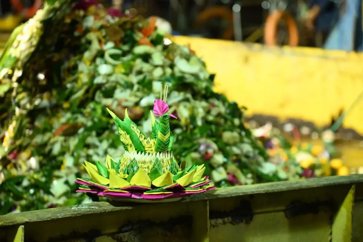 สถิติเก็บกระทง 2568 ลดลง 24% คนกรุงเทพ ใช้วัสดุธรรมชาติทำกระทงลอย