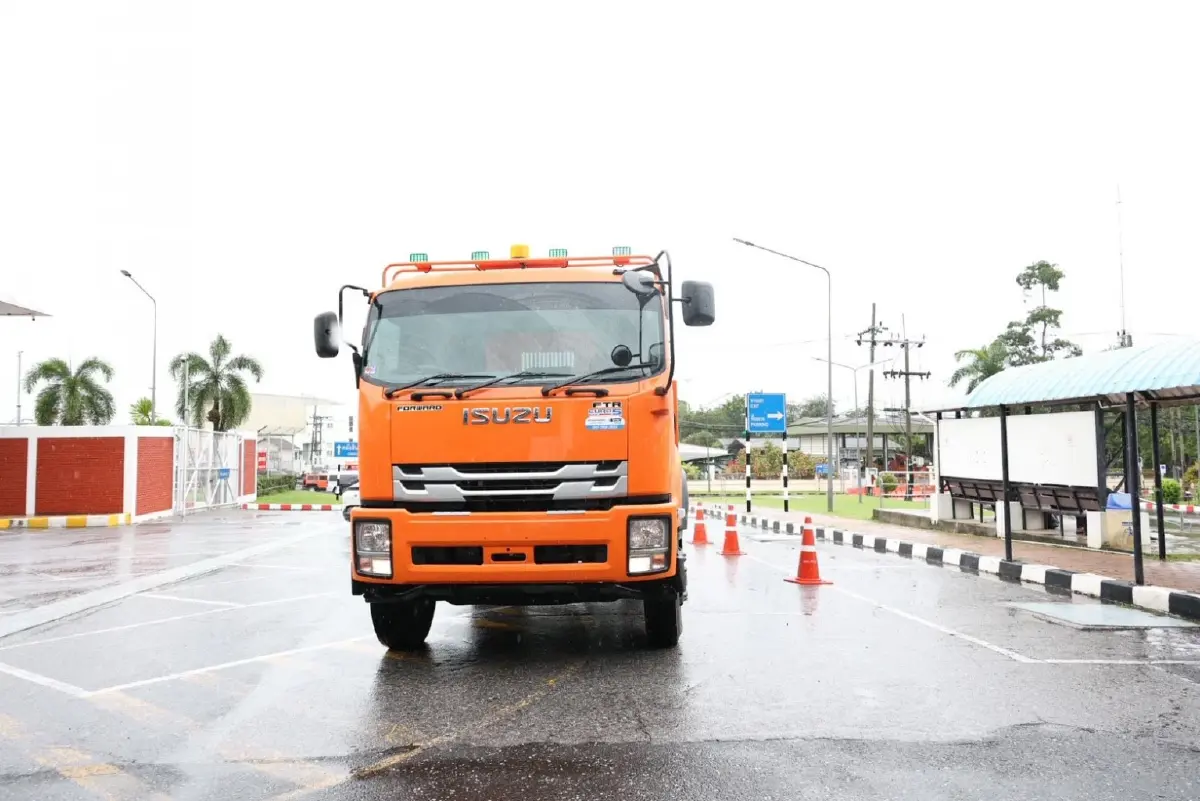 ธรรมนัส สั่ง เร่งระบายน้ำลงทะเลสาบสงขลา ลุ้นไม่มีฝน หาดใหญ่กลับเข้าสภาวะปกติ