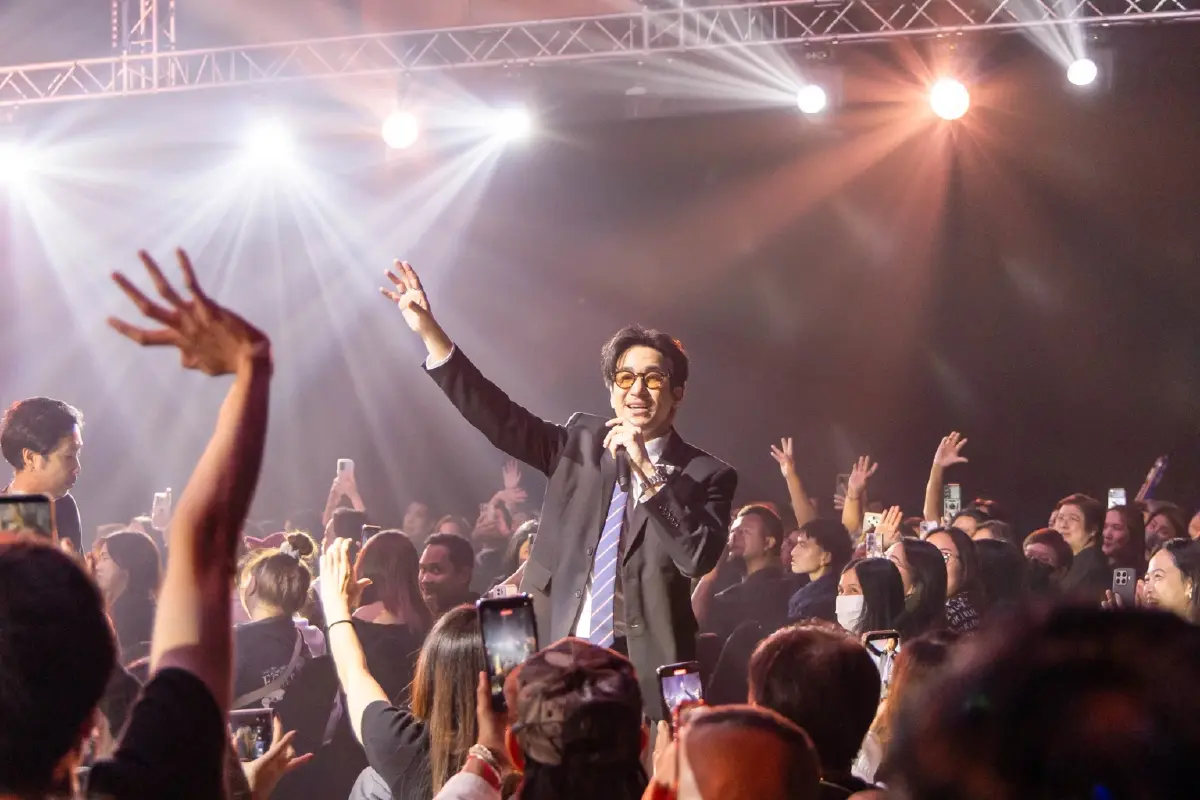 สารความสุขหลั่ง Cover Night Live ส่งท้ายปีกับ ‘โดม จารุวัฒน์ - MEAN’