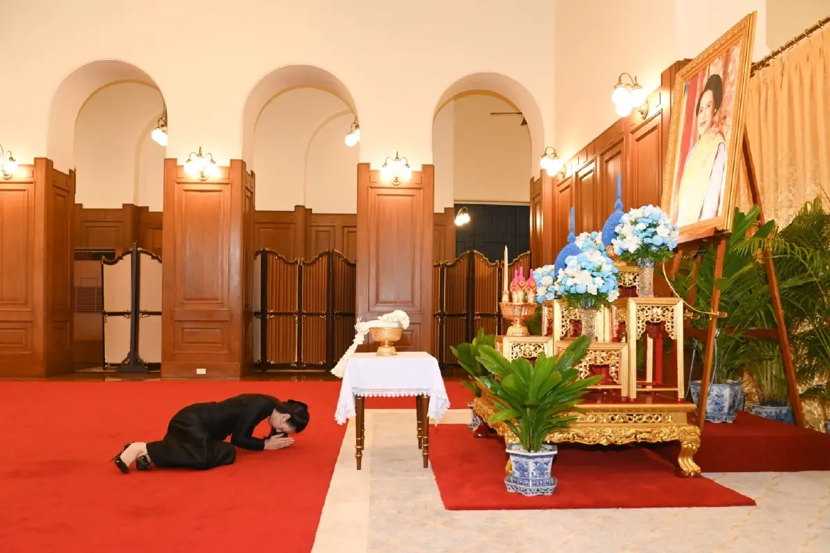 เมืองไทยประกันภัย เข้าถวายสักการะพระบรมศพฯ สมเด็จพระพันปีหลวง