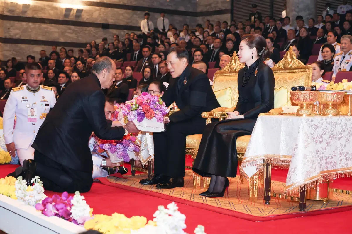 ในหลวง-พระราชินี ทอดพระเนตร การแสดงโขนเรื่อง รามเกียรติ์ ตอน 'สัตยาพาลี' รอบปฐมทัศน์