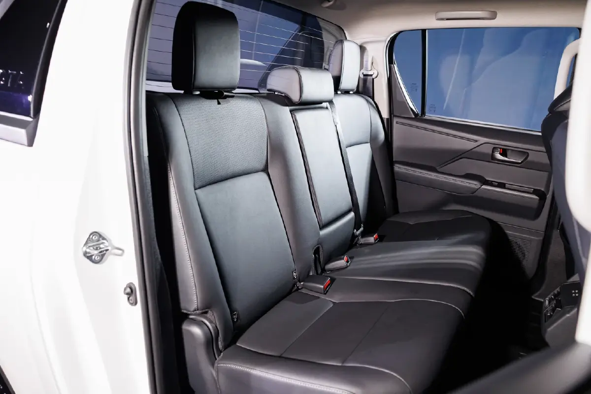 โตโยต้า เสริมตลาดปิกอัพ 'HILUX TRAVO'  เคาะ  789,000-1,366,000 บาท